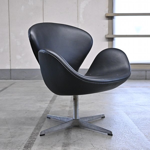 2023/09/02】Fritz Hansen アルネ・ヤコブセン「スワンチェア」 - 中古