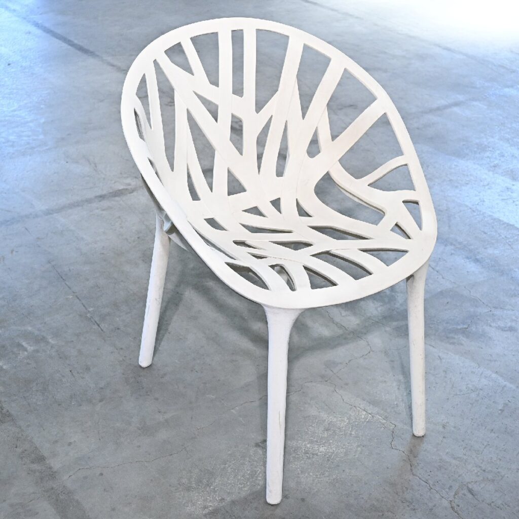 Vitra. 「Vegetal/ヴェジタル」チェア ロナン＆エルワン・ブルレック 1人掛け 植物モチーフ アウトドア 店舗 カフェ テラスの商品写真