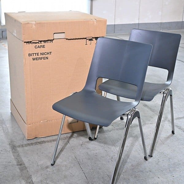 新品 未使用品 Cassina ixc 「VLEGS IS3 stacking chair/ヴィレッグスタッキングチェア」2脚セット Aの商品写真