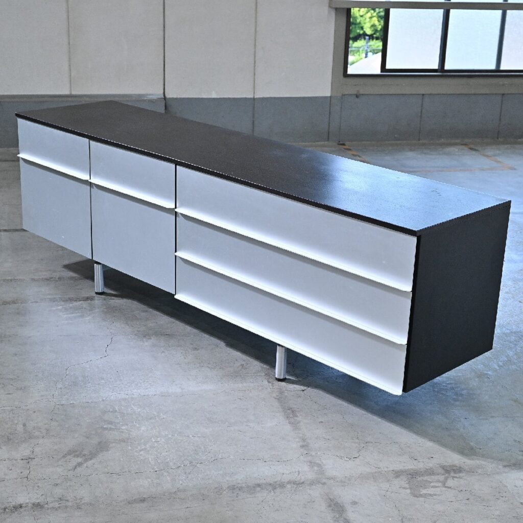 De Padova 「SHINE/シャイン」テレビボード オーク材 AV ヴィコマジストレッティ リビング カッシーナ デ・パドヴァの商品写真
