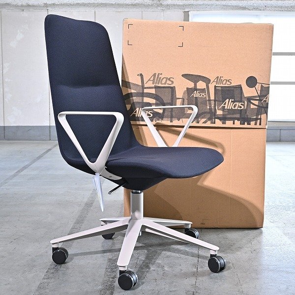 新品 未使用 Cassina ixc 取扱い Alias社 「SLIM CONFERENCE/スリムカンファレンス」オフィスチェア アリアスの商品写真