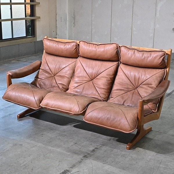 北欧 ノルウェー Lied Mobler 三人掛けソファ チーク 無垢材 本革 3Pの商品写真