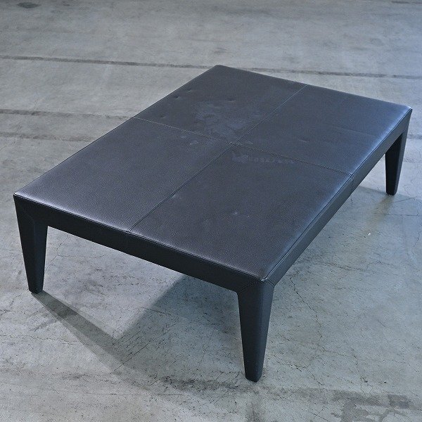 Cassina ixc. 「GUARDI」ローテーブル ベンチ フィリップ・ユーレル 本革 リビング カッシーナイクスシー グァルディの商品写真