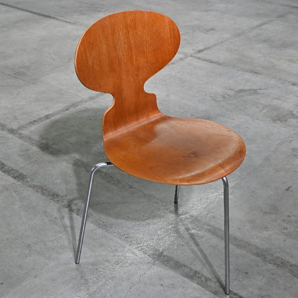 ビンテージ Fritz Hansen「アントチェア」A 椅子 チーク材 3本脚 プライウッド アルネヤコブセン デンマークの商品写真