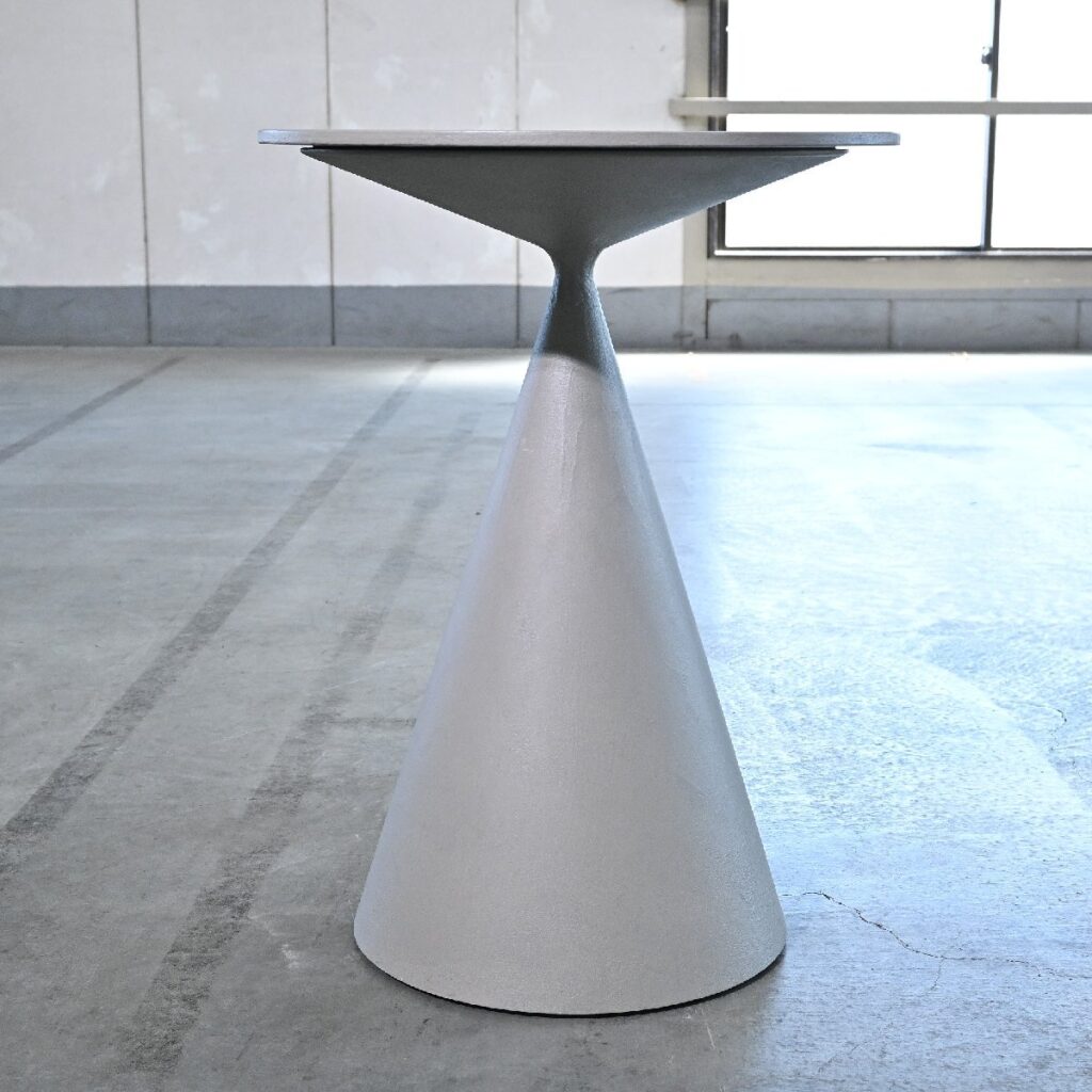 cassina ixc. DESALTO 「CLAY MINI」ラウンドテーブル ハイタイプ a φ50cm Marcの商品写真