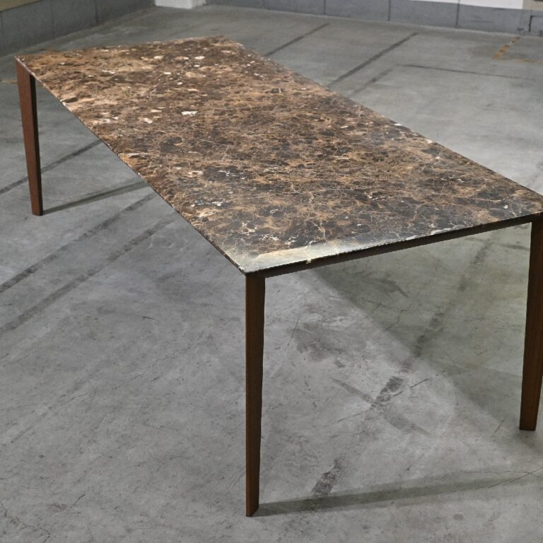 ★ Molteni&C 「FILIGREE/フィリグリー」ダイニングテーブル ユーカリ材 ロドルフォ・ドルドーニ 大理石 arflex取扱い モルテーニの商品写真